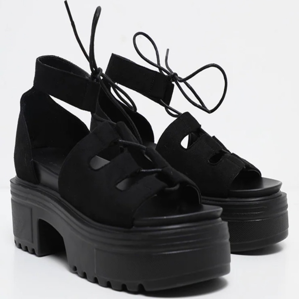 pretty little thing chunky ghillie lace up platform lug sole sandals